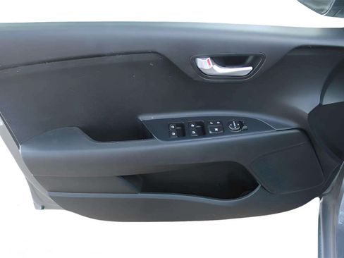 Used 2023 Kia Rio S FWD image 19