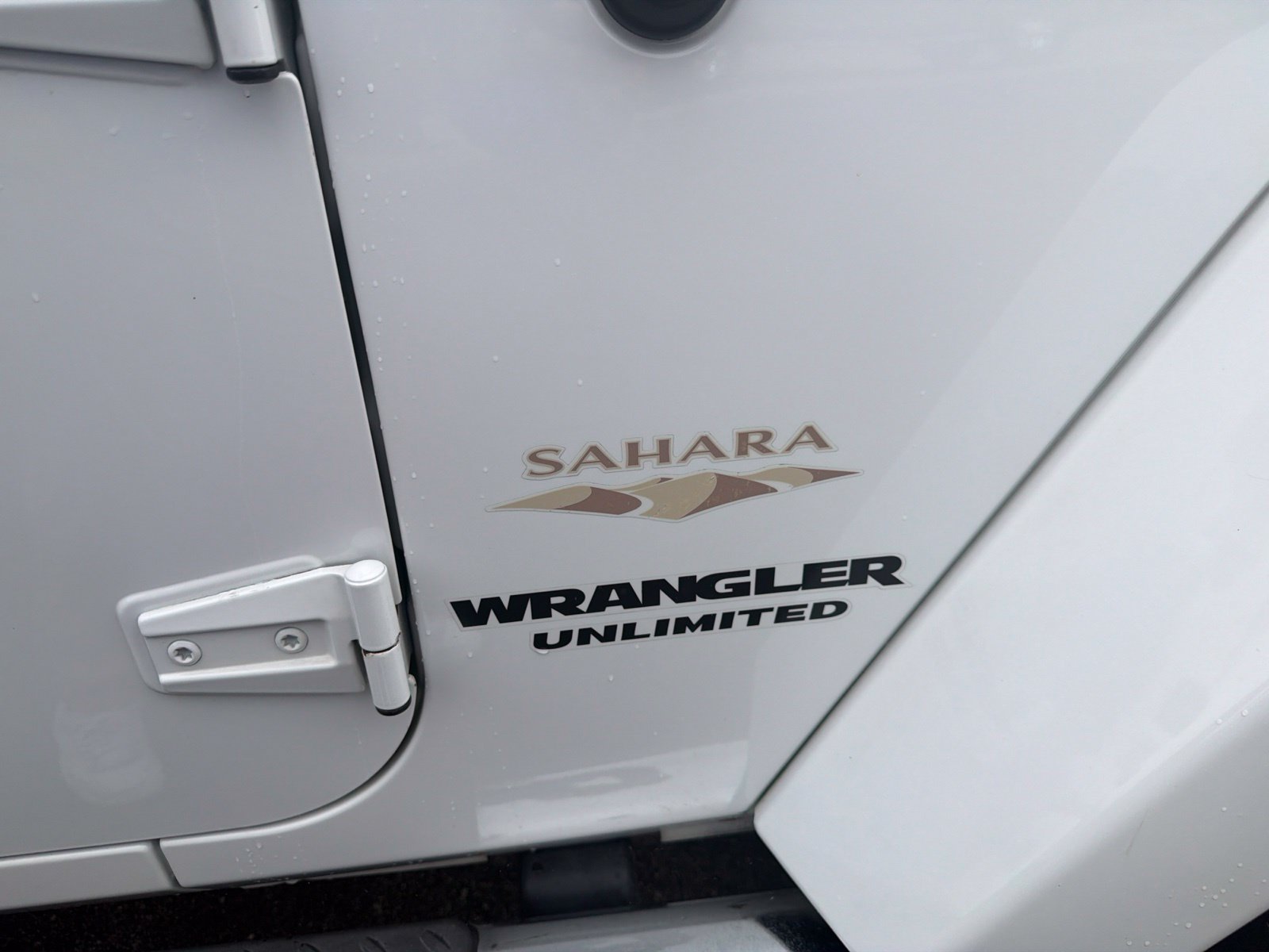 Used 2013 Jeep Wrangler Unlimited Sahara w/ Mopar Chrome Edition Group AWD/4WD image 27