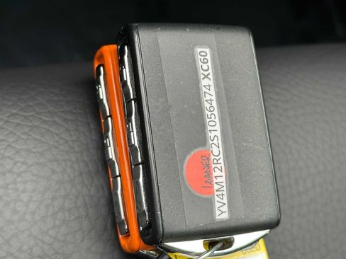 Used 2025 Volvo XC60 B5 Plus w/ Protection Package Premier image 33