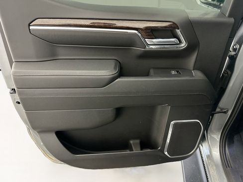 Used 2024 GMC Sierra 1500 Elevation image 26
