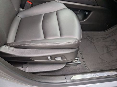 Certified 2024 Cadillac XT5 Luxury image 29