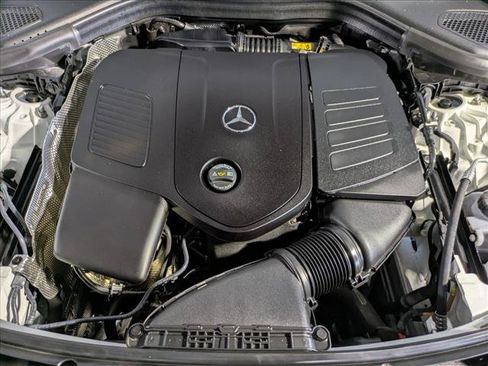 Certified 2024 Mercedes-Benz GLC 300 image 25