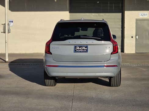 New 2026 Volvo XC90 B6 Ultra w/ Protection Package image 8