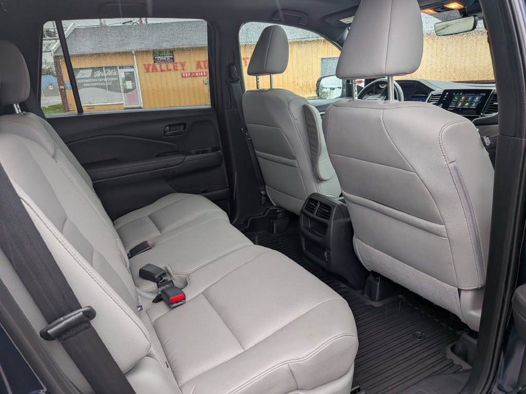Used 2023 Honda Passport EX-L image 25