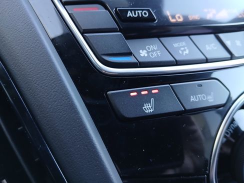 Used 2025 Acura RDX image 13