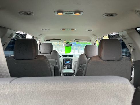 Used 2014 Chevrolet Traverse LT image 18