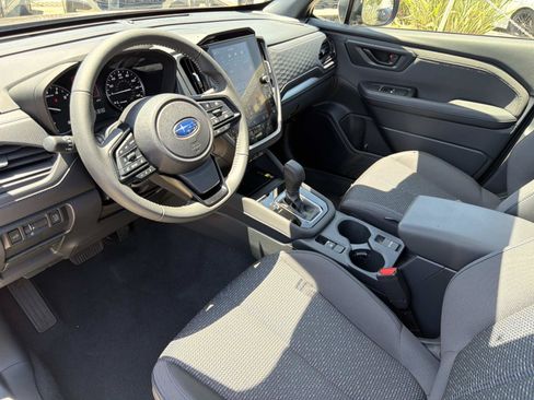 Used 2025 Subaru Forester Premium AWD/4WD image 14