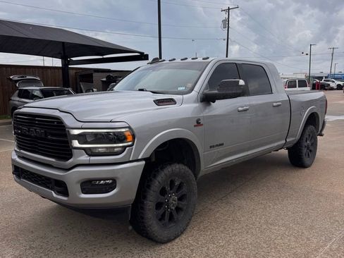 Used 2022 RAM 2500 Laramie w/ Night Edition AWD/4WD image 3