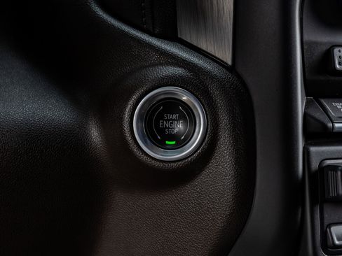 Used 2020 GMC Sierra 2500 Denali w/ Denali Ultimate Package image 23