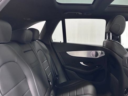 Used 2019 Mercedes-Benz GLC 300 4MATIC image 25