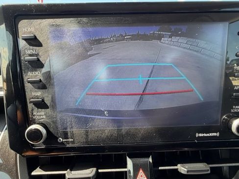 Used 2022 Toyota Corolla LE FWD image 18