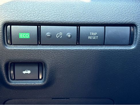 Certified 2024 Nissan Sentra SV image 14