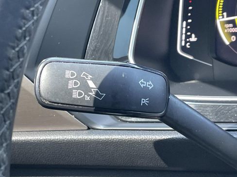 Used 2019 Volkswagen Jetta SEL Premium FWD image 24