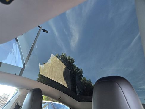 Used 2023 Tesla Model Y Long Range image 16