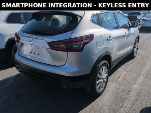 Used 2022 Nissan Rogue Sport S image 4