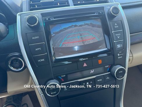 Used 2016 Toyota Camry XLE w/ Moonroof Package image 29