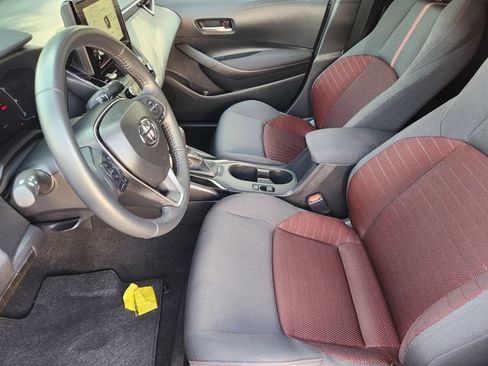 Used 2026 Toyota Corolla SE FWD image 4