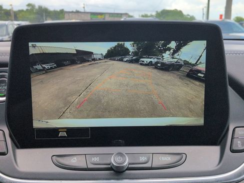 Used 2025 Chevrolet Blazer LT FWD image 17