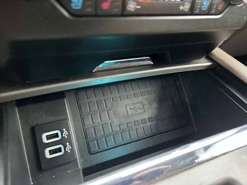 Used 2018 Ford Expedition XLT w/ Equipment Group 202A image 34