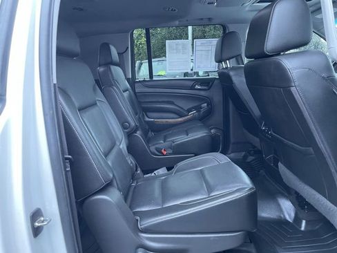 Used 2017 Chevrolet Suburban Premier AWD/4WD image 28