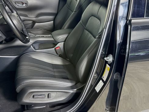 Used 2025 Honda HR-V EX-L image 22