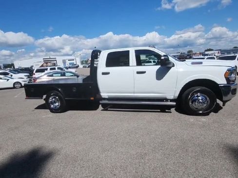 Used 2024 RAM 3500 Tradesman w/ Chrome Appearance Group image 6