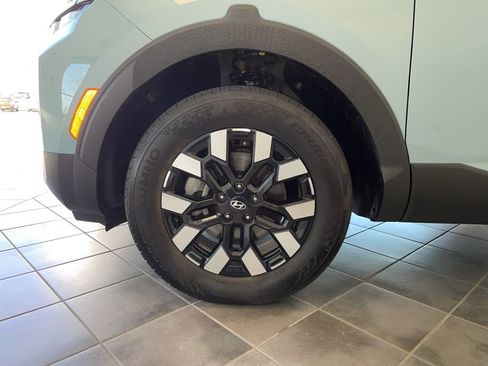 Used 2025 Hyundai Santa Cruz SEL AWD/4WD image 17