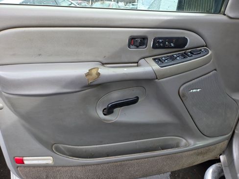 Used 2005 GMC Sierra 2500 SLT w/ Heavy-Duty Power Package image 6