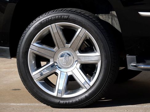 Used 2020 Cadillac Escalade Luxury image 30