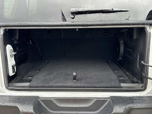 Used 2021 Jeep Wrangler Unlimited Rubicon AWD/4WD image 11