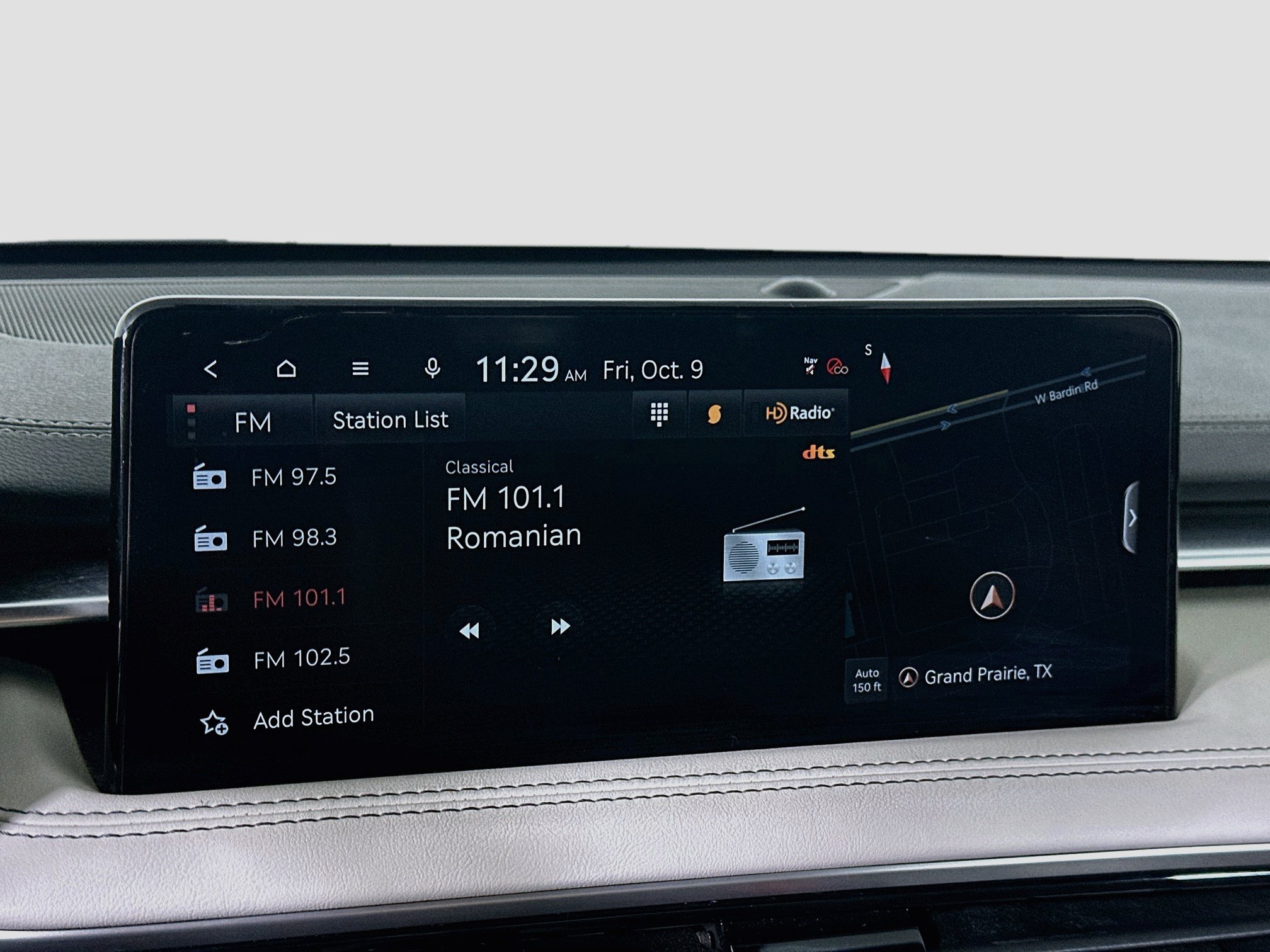 Used 2025 Genesis G70 2.5T RWD image 21