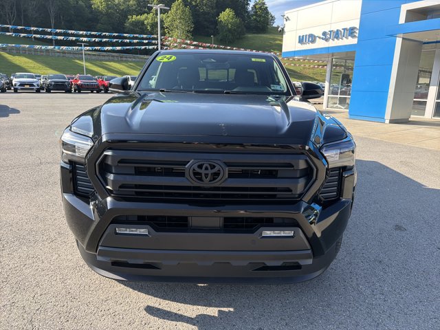 Used 2024 Toyota Tacoma SR5 AWD/4WD image 12