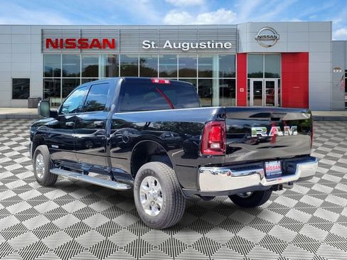 Used 2025 RAM 2500 Big Horn AWD/4WD image 4