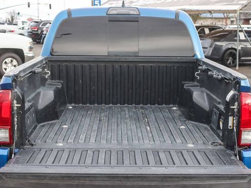 Used 2017 Toyota Tacoma TRD Sport w/ Tow Package image 54