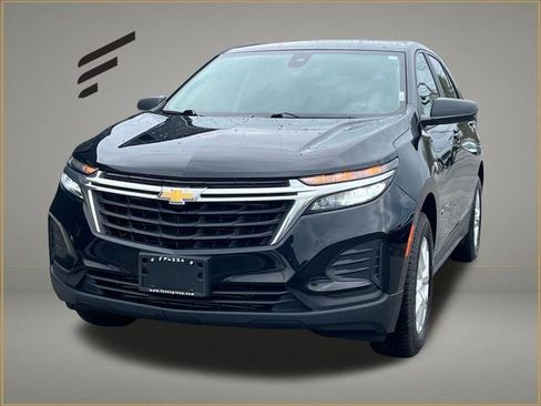 Used 2023 Chevrolet Equinox LS AWD/4WD image 1