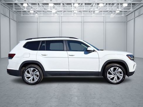 Certified 2023 Volkswagen Atlas SE image 7