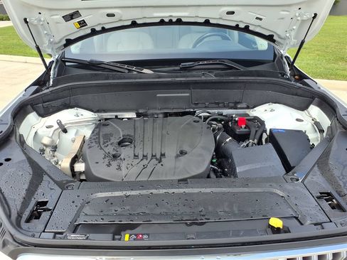 Certified 2025 Volvo XC90 B5 Core AWD/4WD image 41