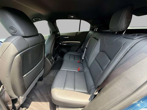 Used 2025 Cadillac XT4 Premium Luxury FWD image 19