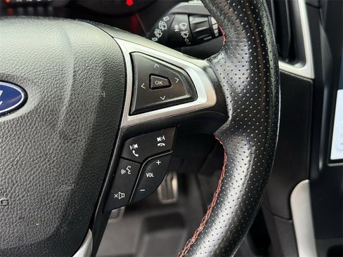 Used 2021 Ford Edge ST-Line image 21