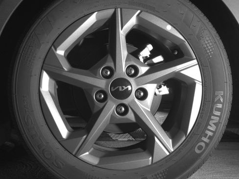 Used 2025 Kia K4 LXS image 14