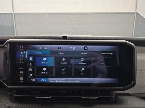 Used 2025 Jeep Wrangler Willys image 28