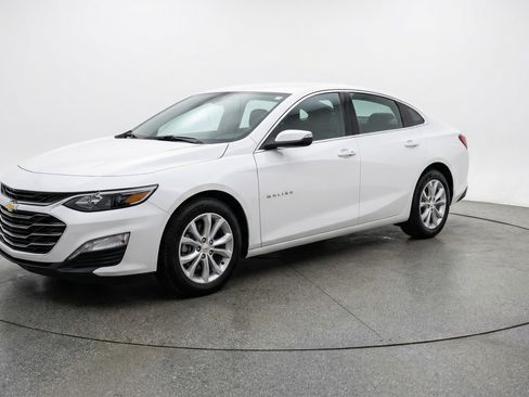 Used 2024 Chevrolet Malibu LT FWD image 3