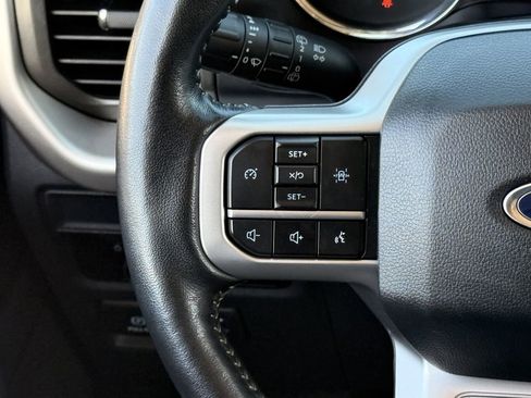 Used 2024 Ford Expedition XLT image 14