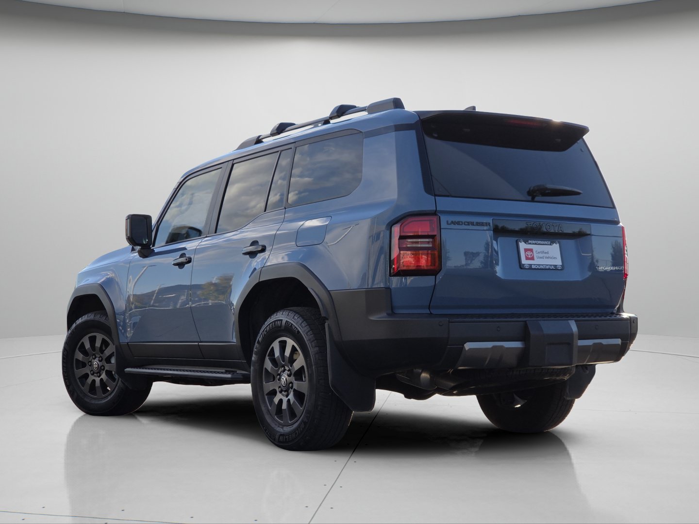 Used 2025 Toyota Land Cruiser w/ Premium Package AWD/4WD image 25