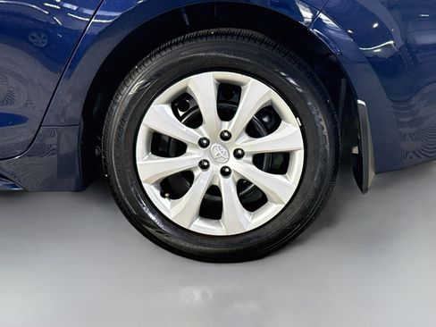 Used 2025 Toyota Corolla LE FWD image 37