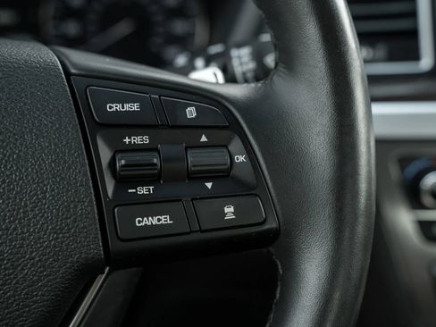 Used 2017 Genesis G80 3.8 AWD/4WD image 19