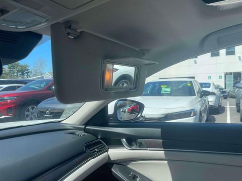 Certified 2018 Honda Accord EX image 34
