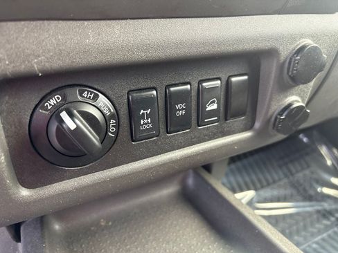 Used 2006 Nissan Xterra Off-Road w/ (W94) Tow Pkg AWD/4WD image 23