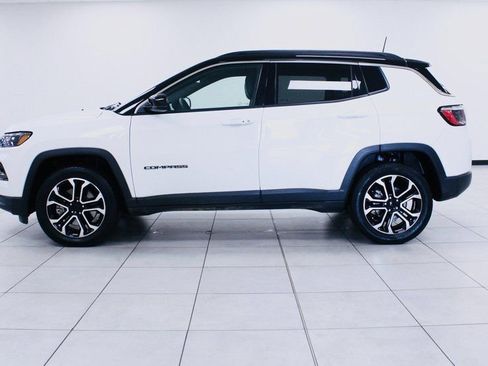 Used 2024 Jeep Compass Limited image 3