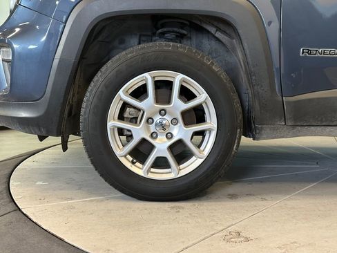 Used 2023 Jeep Renegade Latitude image 24